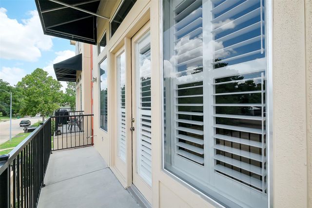 2437 South Boulevard 2, Houston, TX 77098