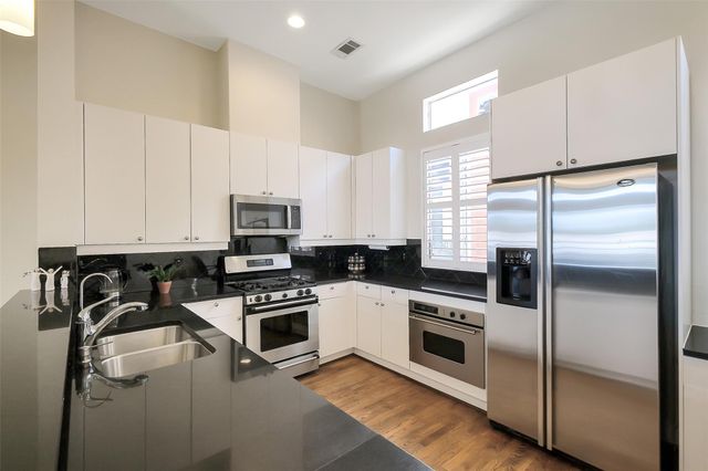 2437 South Boulevard 2, Houston, TX 77098