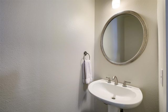 2437 South Boulevard 2, Houston, TX 77098