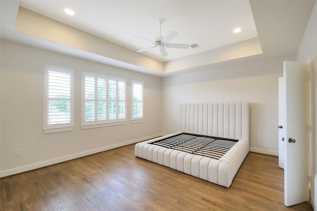 2437 South Boulevard 2, Houston, TX 77098