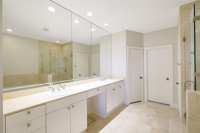 2437 South Boulevard 2, Houston, TX 77098