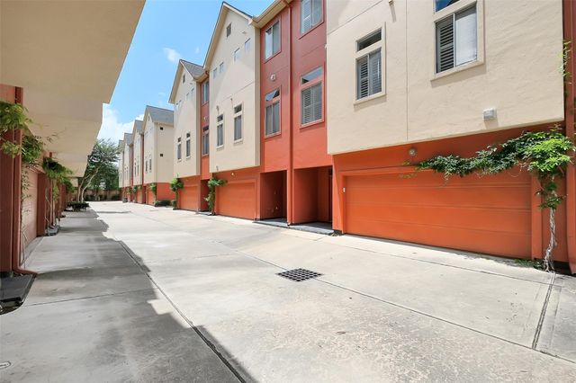 2437 South Boulevard 2, Houston, TX 77098