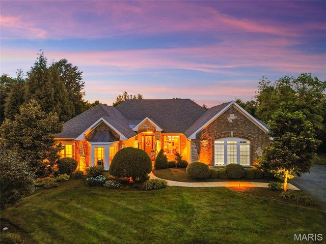 1880 Spring Mill Creek, St Charles, MO 63303