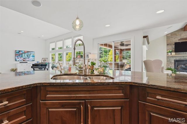 1880 Spring Mill Creek, St Charles, MO 63303