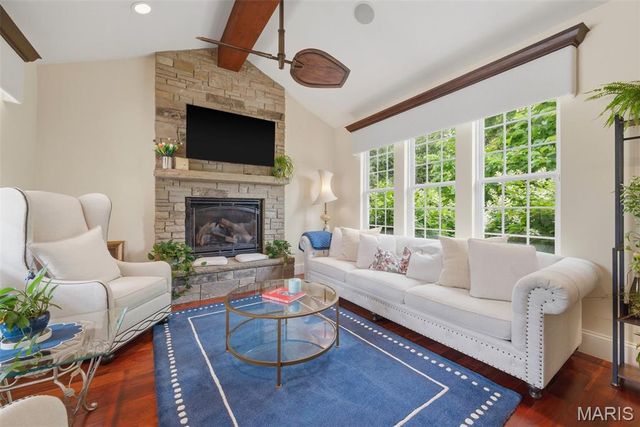 1880 Spring Mill Creek, St Charles, MO 63303