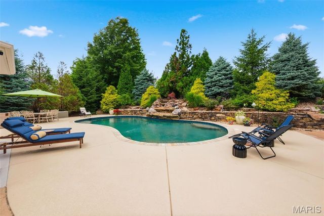 1880 Spring Mill Creek, St Charles, MO 63303
