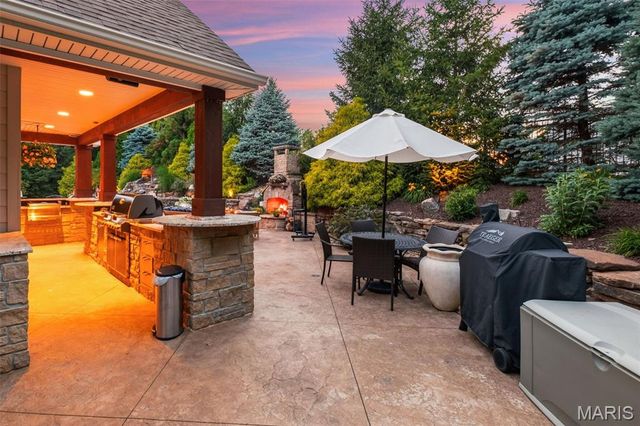 1880 Spring Mill Creek, St Charles, MO 63303