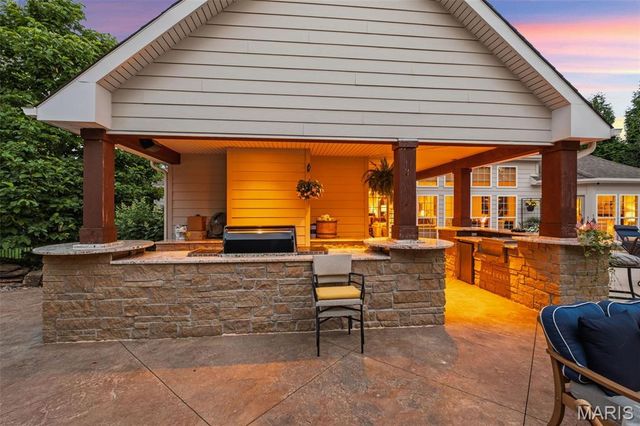 1880 Spring Mill Creek, St Charles, MO 63303