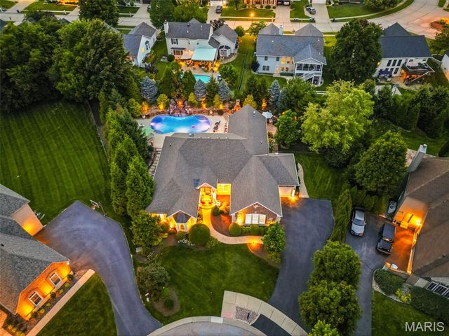 1880 Spring Mill Creek, St Charles, MO 63303