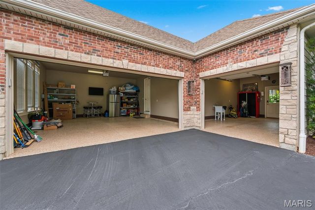 1880 Spring Mill Creek, St Charles, MO 63303