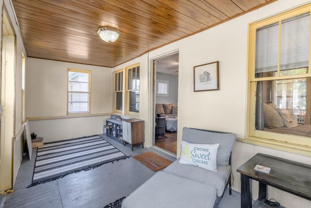 2649 AVENUE B, Council Bluffs, IA 51501