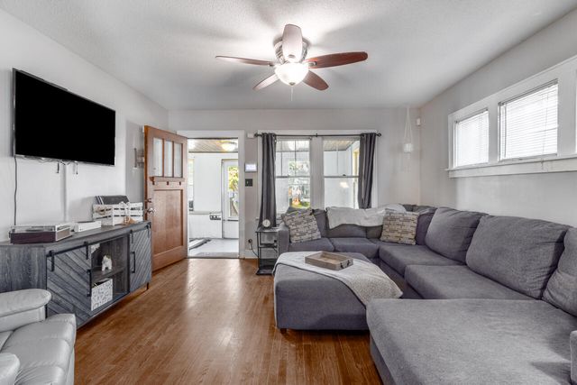 2649 AVENUE B, Council Bluffs, IA 51501