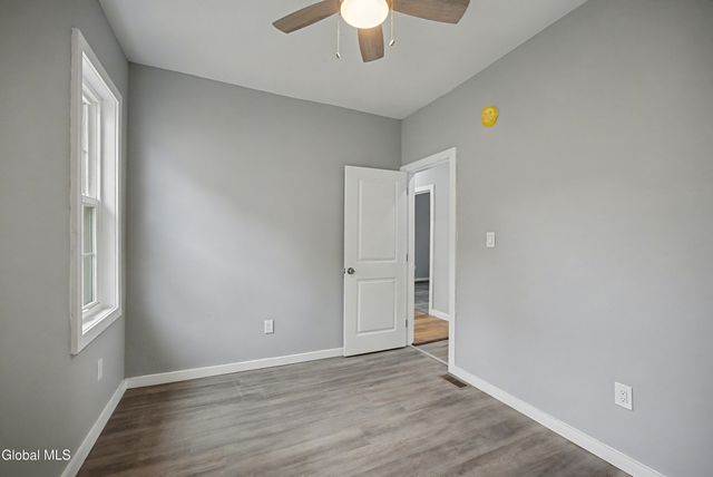 332 Georgetta Dix Plz, Schenectady, NY 12307