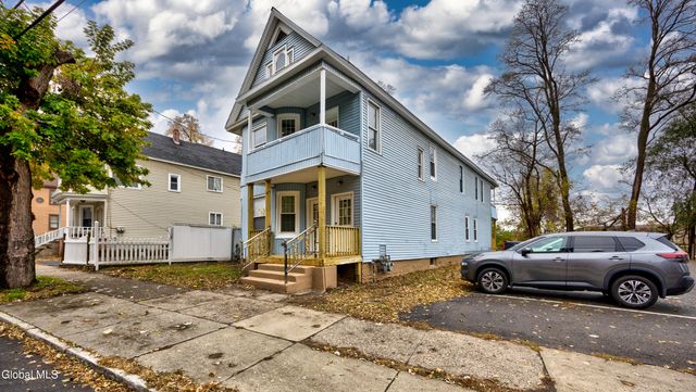 332 Georgetta Dix Plz, Schenectady, NY 12307