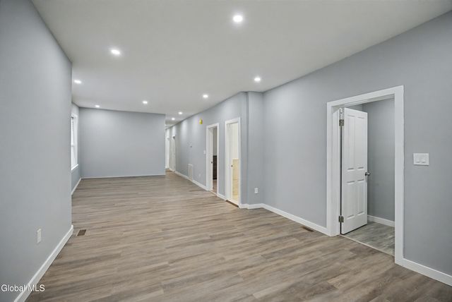 332 Georgetta Dix Plz, Schenectady, NY 12307