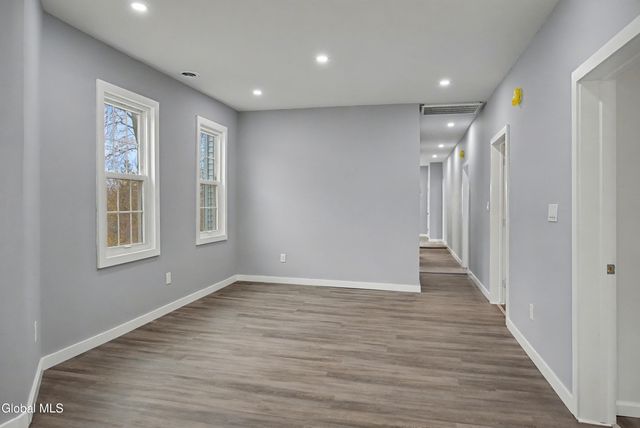 332 Georgetta Dix Plz, Schenectady, NY 12307