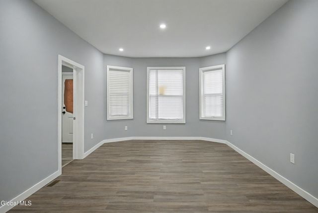 332 Georgetta Dix Plz, Schenectady, NY 12307