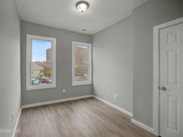 332 Georgetta Dix Plz, Schenectady, NY 12307