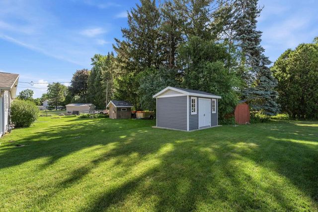 111 Sioux Drive, Beaver Dam, WI 53916