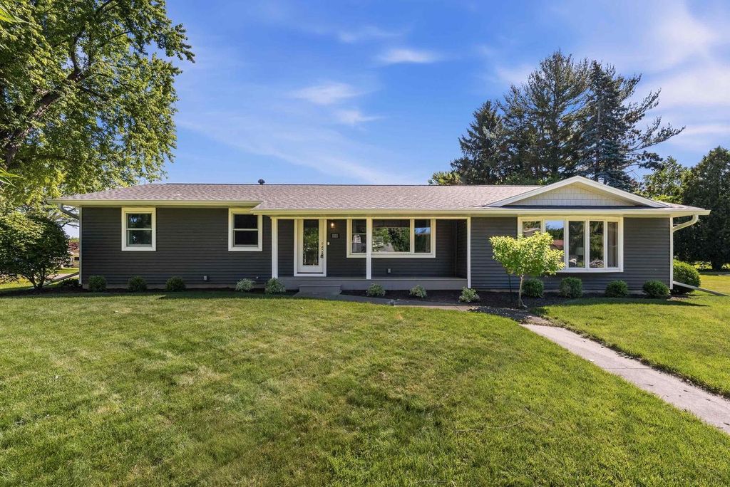 111 Sioux Drive, Beaver Dam, WI 53916