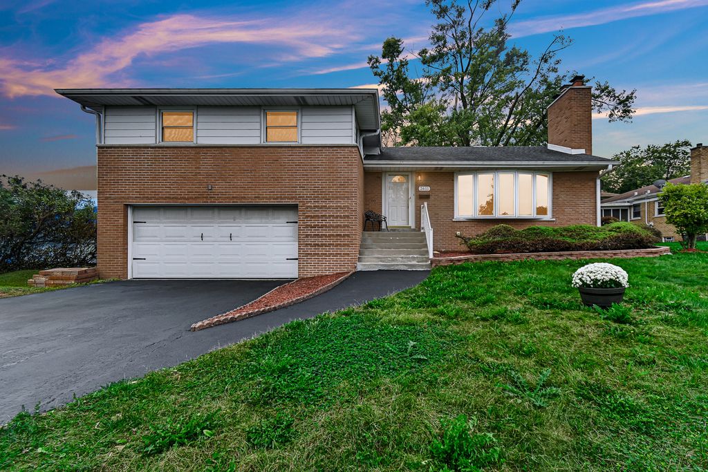 2611 171st Street, Hazel Crest, IL 60429 — photo 2