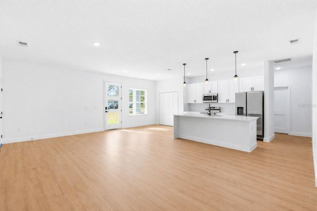5227 SW 165TH STREET ROAD, Ocala, FL 34473
