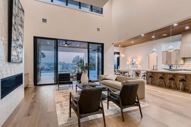 4800 Mondonedo CV, Austin, TX 78738