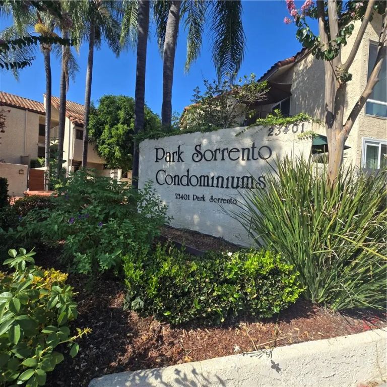23401 Park Sorrento 50, Calabasas, CA 91302