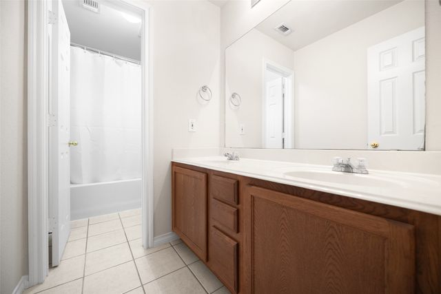 3023 Lake Ridge Drive, Sanger, TX 76266