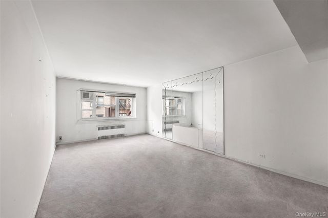 44-59 Kissena Boulevard 4J, Flushing, NY 11355