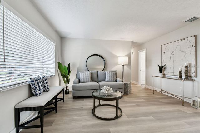 4545 37TH AVENUE N, St Petersburg, FL 33713