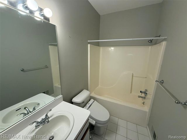 41855 Cantebury Drive, Novi, MI 48377