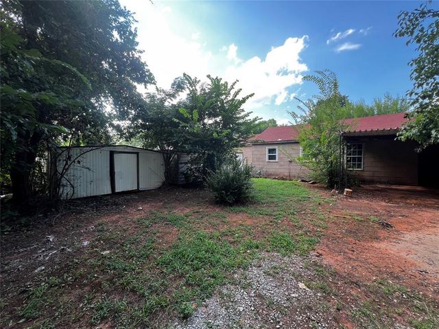 1025 Elmwood Drive, Guthrie, OK 73044