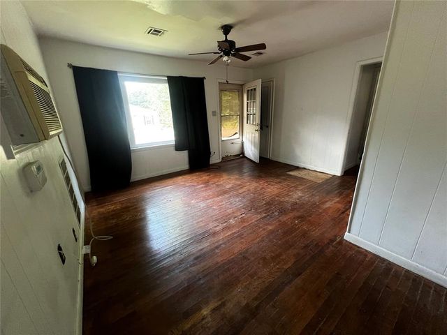 1025 Elmwood Drive, Guthrie, OK 73044