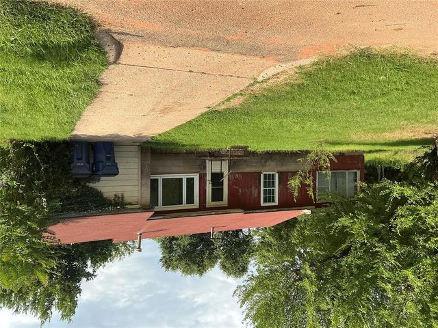 1025 Elmwood Drive, Guthrie, OK 73044