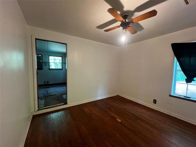 1025 Elmwood Drive, Guthrie, OK 73044