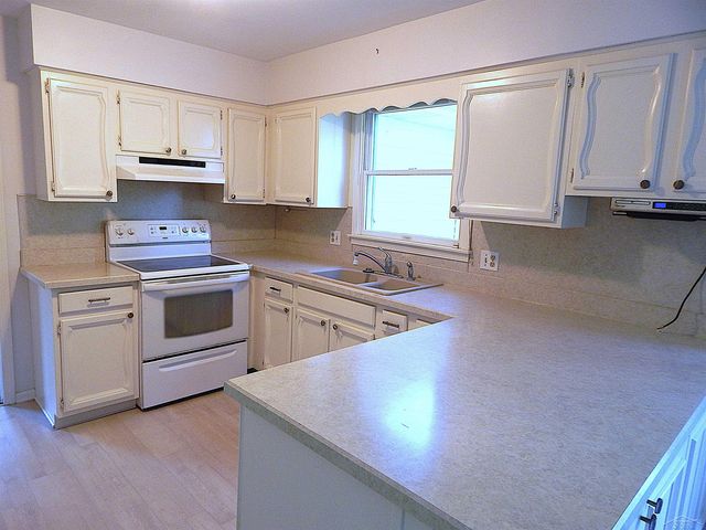 485 Winthrop Lane, Saginaw, MI 48638