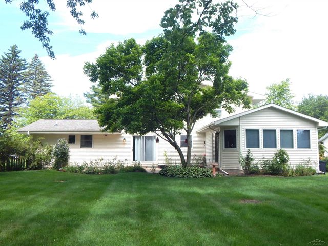 485 Winthrop Lane, Saginaw, MI 48638
