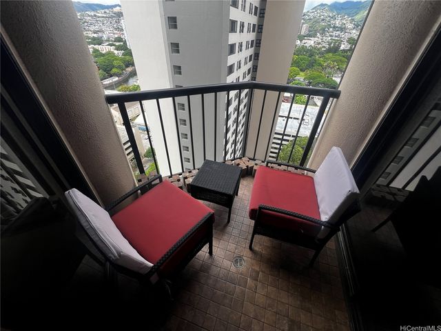 60 N Beretania Street 2005, Honolulu, HI 96817