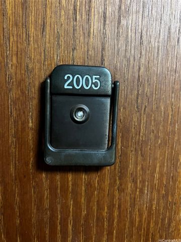 60 N Beretania Street 2005, Honolulu, HI 96817