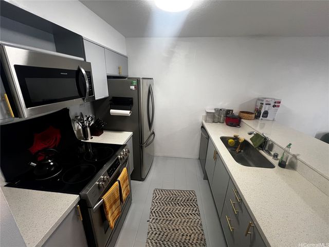 60 N Beretania Street 2005, Honolulu, HI 96817