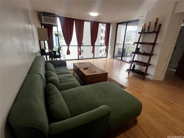 60 N Beretania Street 2005, Honolulu, HI 96817