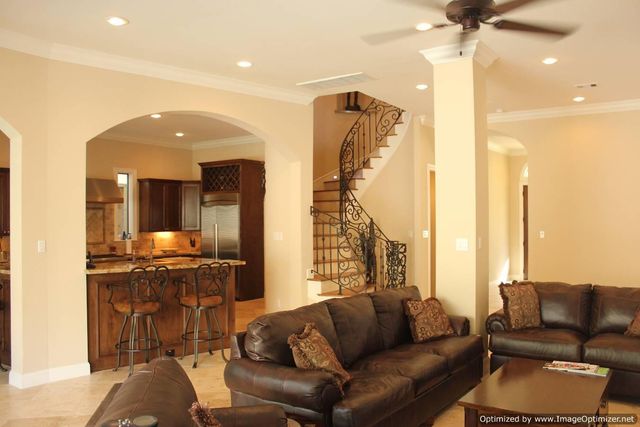 4112 Blossom Street, Houston, TX 77007