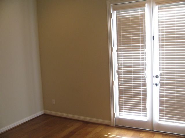 4112 Blossom Street, Houston, TX 77007