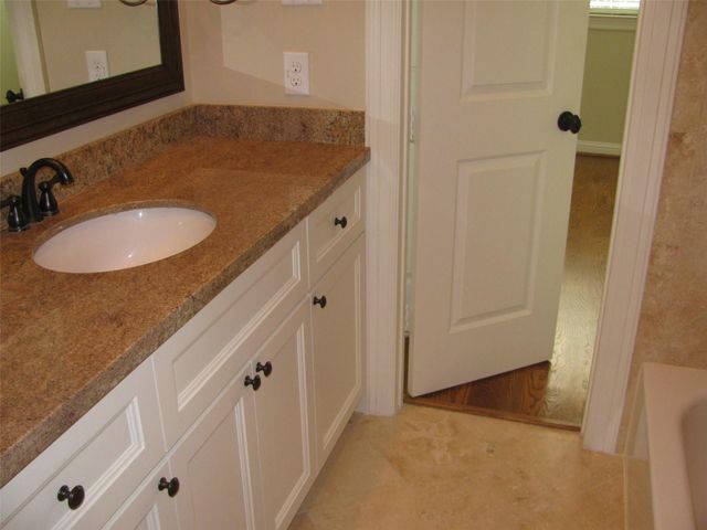 4112 Blossom Street, Houston, TX 77007