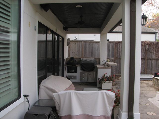 4112 Blossom Street, Houston, TX 77007