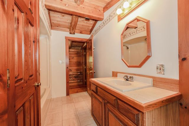 34 Edwards Mill Road, Chester, NH 03036