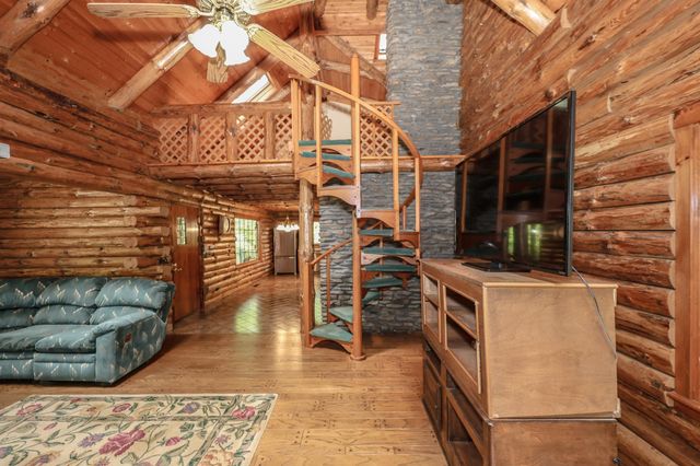 34 Edwards Mill Road, Chester, NH 03036