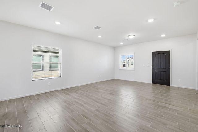 13820 Summer Wave Avenue, El Paso, TX 79928