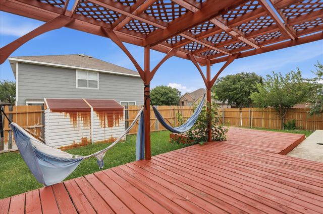 4957 Thorn Hollow Drive, Fort Worth, TX 76244
